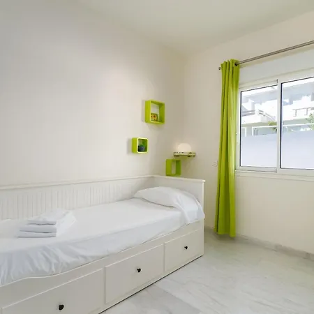 2051-new 3 Bedrooms On Golf Apartment Estepona