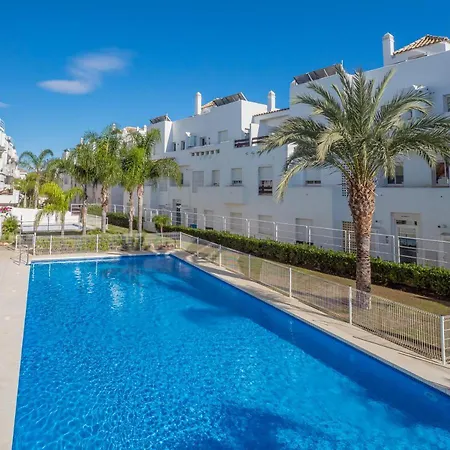 2051-new 3 Bedrooms On Golf Apartment