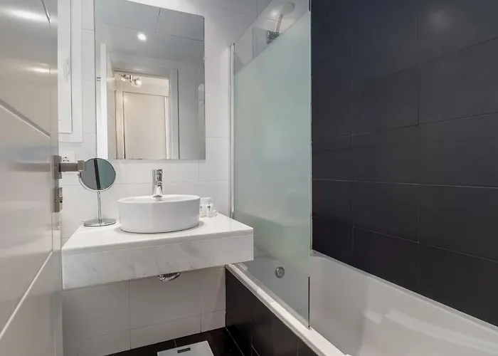 2051-new 3 Bedrooms On Golf 에스테포나